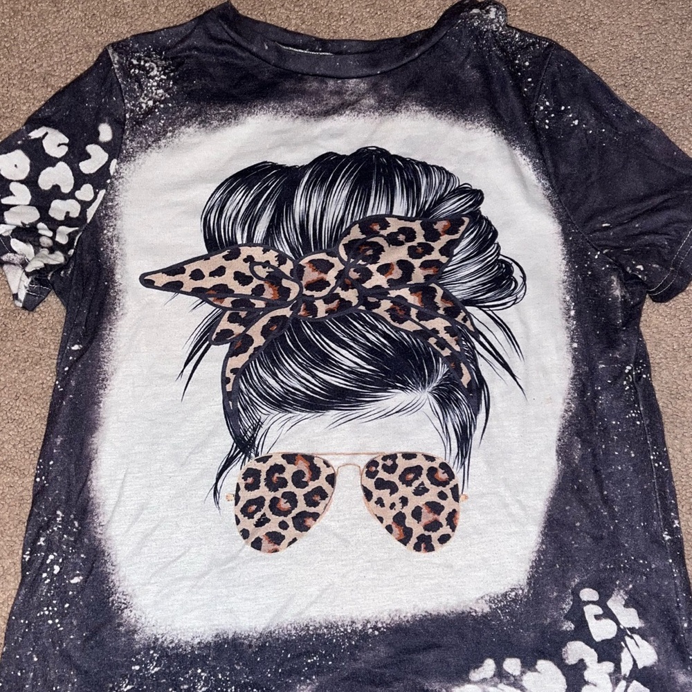 SHEIN Black and White Short Sleeve Tees with Graphic Prints
